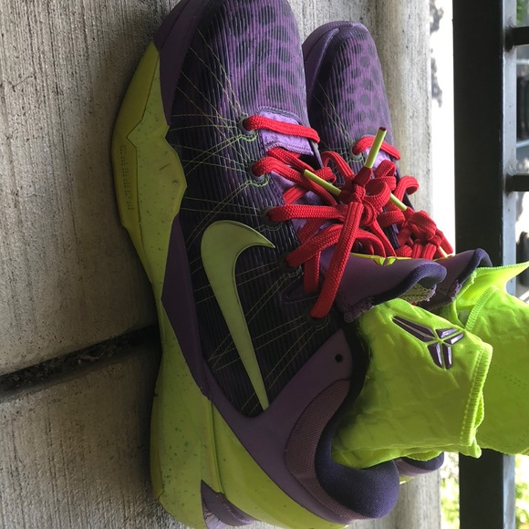 Nike Zoom Kobe 7 Supreme X - Picture 3 of 5